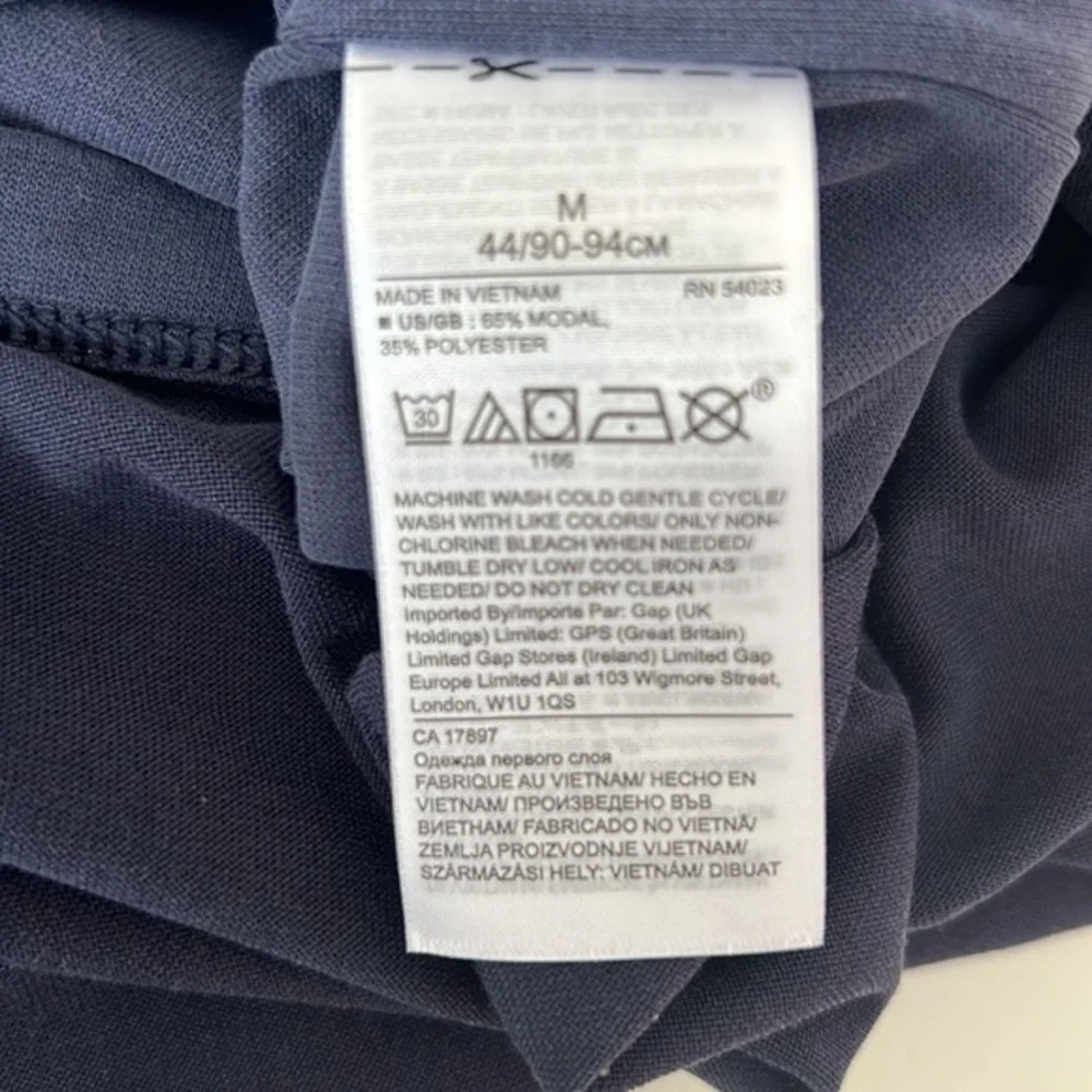 Banana Republic Top (M) - Picture 3 of 4